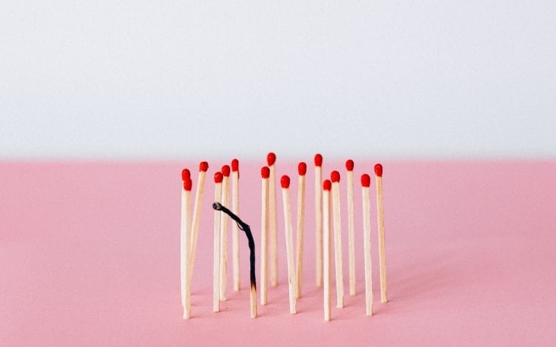 izgorelost kot vzigalica